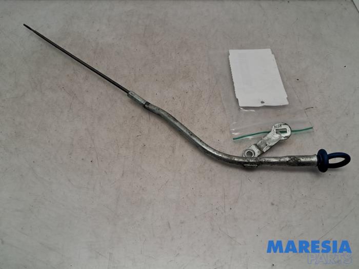 Gebrauchte Ölmessstab Fiat 500 (312) 1.4 16V Preis € 25,00 Margenregelung angeboten von Maresia Parts