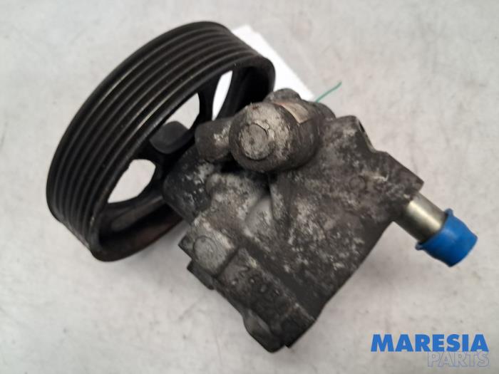 Pompe de direction d'un Renault Espace (JK) 2.0 Turbo 16V Grand Espace 2008