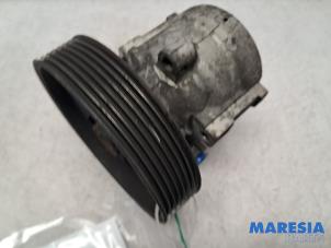 Usagé Pompe de direction Renault Espace (JK) 2.0 Turbo 16V Grand Espace Prix € 75,00 Règlement à la marge proposé par Maresia Parts
