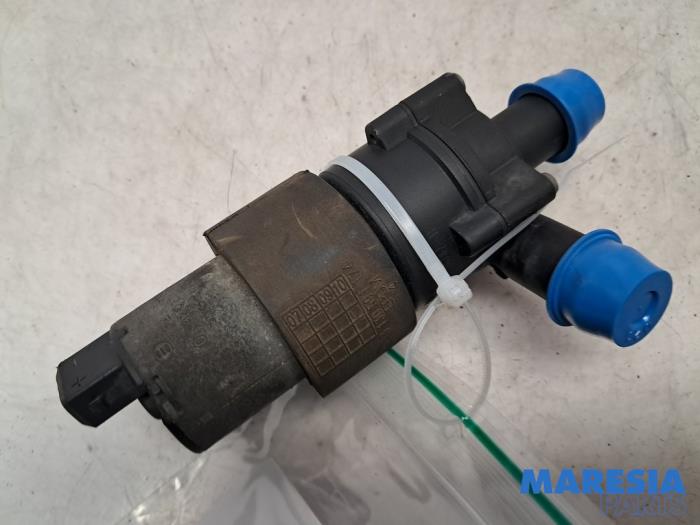 Begagnade Extra vattenpump Renault Espace (JK) 2.0 Turbo 16V Grand Espace Pris € 30,00 Marginaltabell erbjuds av Maresia Parts