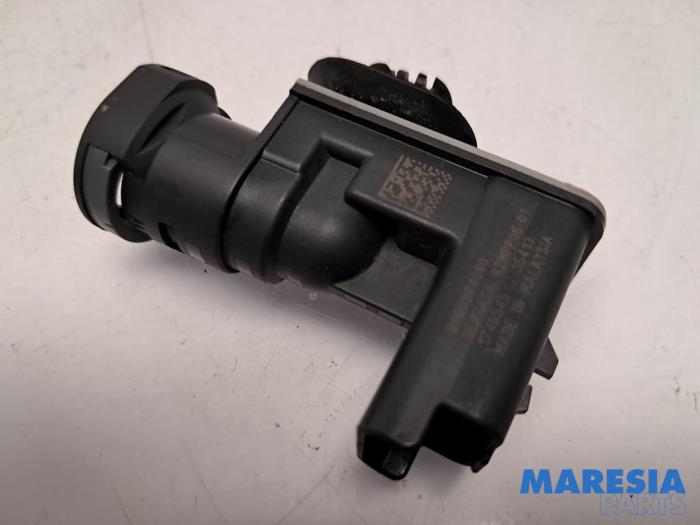 Begagnade Sensor (övriga) Peugeot 2008 (CU) 1.2 Vti 12V PureTech 82 Pris € 20,00 Marginaltabell erbjuds av Maresia Parts