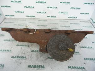Used Exhaust manifold Citroen C8 (EA/EB) 2.2 HDi 16V Price € 65,00 Margin scheme offered by Maresia Parts
