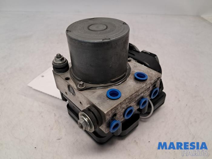 Usagé Bloc ABS Fiat Ducato (250) 2.3 D 130 Multijet Prix € 301,29 Prix TTC proposé par Maresia Parts
