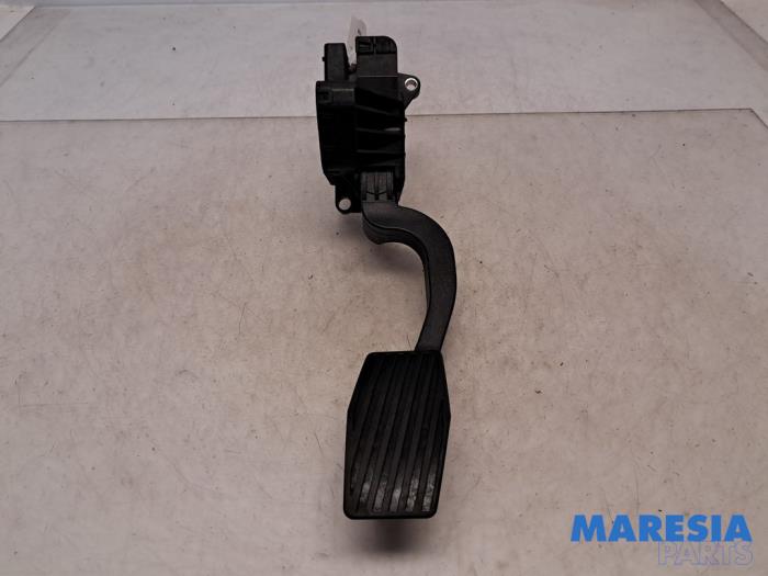 Used Throttle pedal position sensor Fiat Grande Punto (199) 1.4 Price € 15,00 Margin scheme offered by Maresia Parts