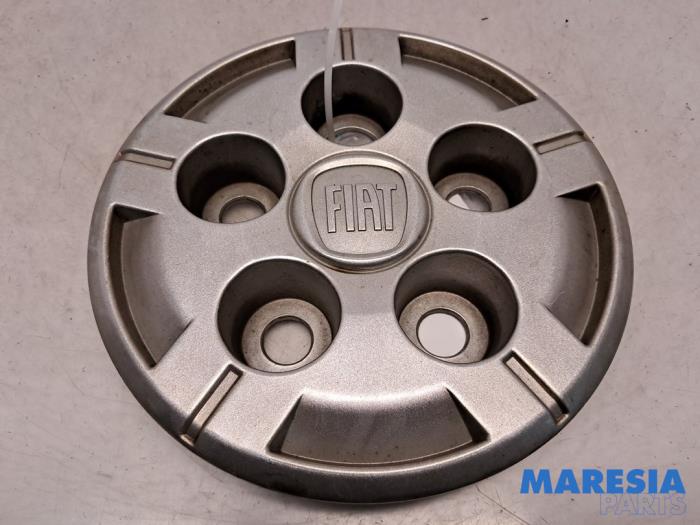 Używane Kolpak Fiat Ducato (250) 2.3 D 130 Multijet Cena € 12,10 Z VAT oferowane przez Maresia Parts