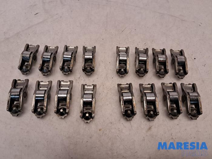 Gebrauchte Kipphebel Renault Laguna II Grandtour (KG) 1.8 16V Preis € 30,00 Margenregelung angeboten von Maresia Parts