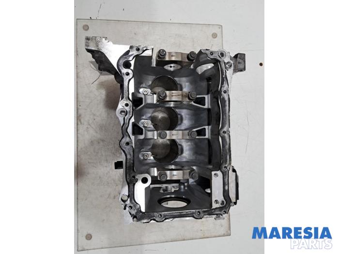 Used Engine crankcase Peugeot 308 (L3/L8/LB/LH/LP) 1.2 12V e-THP PureTech 110 Price € 299,95 Margin scheme offered by Maresia Parts