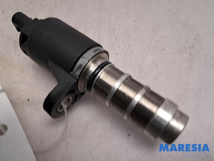 Begagnade Kamaxelsensor Peugeot 308 (L3/L8/LB/LH/LP) 1.2 12V e-THP PureTech 110 Pris € 40,00 Marginaltabell erbjuds av Maresia Parts