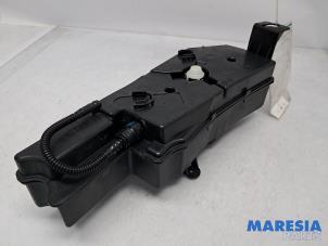 Begagnade Tillsatsmedelstank Peugeot Partner (GC/GF/GG/GJ/GK) 1.6 BlueHDI 75 Pris € 242,00 Inklusive moms erbjuds av Maresia Parts