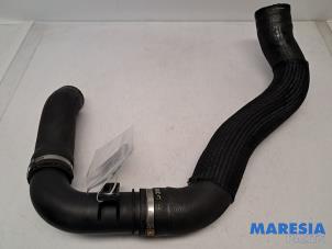 Usados Manguera intercooler Fiat Ducato (250) 2.3 D 130 Multijet Precio € 90,75 IVA incluido ofrecido por Maresia Parts