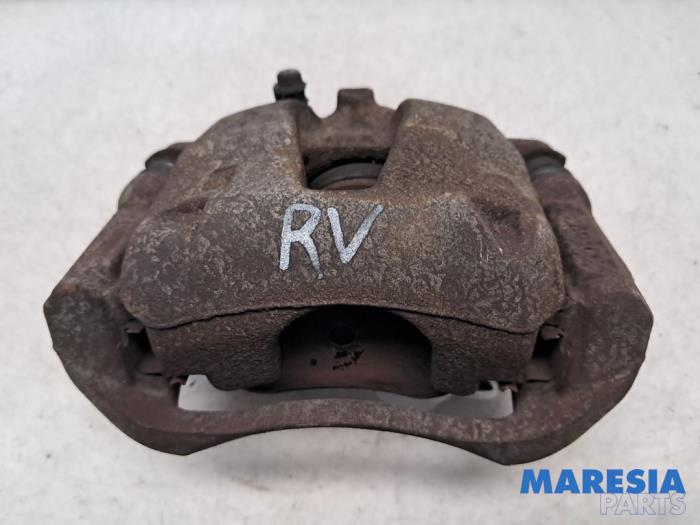 Gebrauchte Bremszange rechts vorne Fiat Grande Punto (199) 1.4 Preis € 50,00 Margenregelung angeboten von Maresia Parts