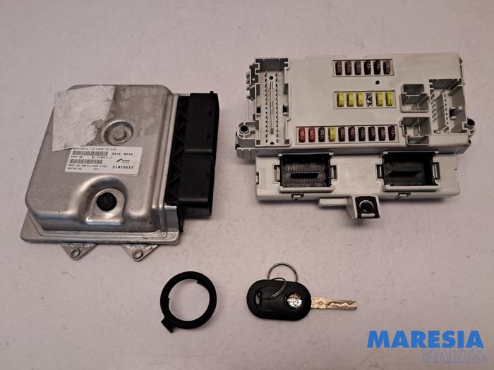 Used Engine management computer Alfa Romeo Giulietta (940) 1.4 TB 16V MultiAir Price € 380,00 Margin scheme offered by Maresia Parts