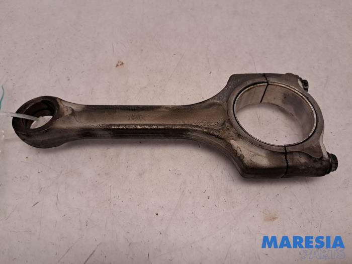 Używane Korbowód Citroen C4 Picasso (3D/3E) 1.6 16V THP 155 Cena € 34,99 Procedura marży oferowane przez Maresia Parts