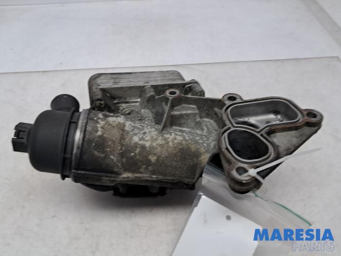 Gebrauchte Ölfilterhalter Renault Master III (MA/MB/MC/MD/MH/MF/MG/MH) 2.3 dCi 135 16V FWD Preis € 60,50 Mit Mehrwertsteuer angeboten von Maresia Parts