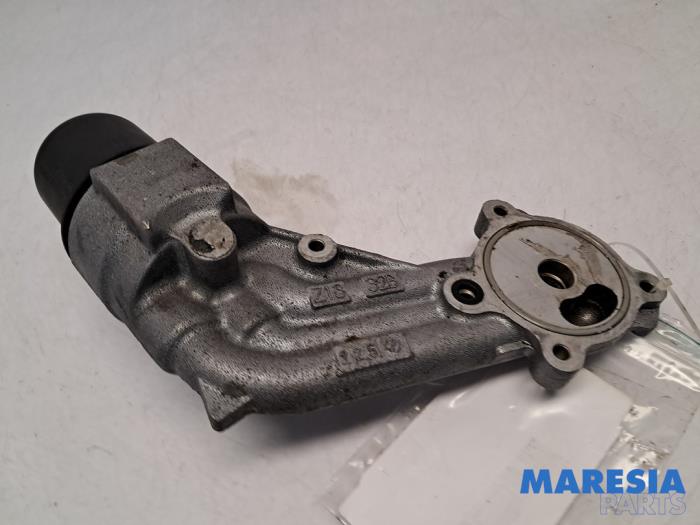 Gebrauchte Ölfilterhalter Peugeot 206 (2A/C/H/J/S) 1.4 XR,XS,XT,Gentry Preis € 35,00 Margenregelung angeboten von Maresia Parts
