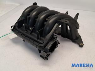 Usados Colector de admisión Peugeot 206 (2A/C/H/J/S) 1.4 XR,XS,XT,Gentry Precio € 35,00 Norma de margen ofrecido por Maresia Parts