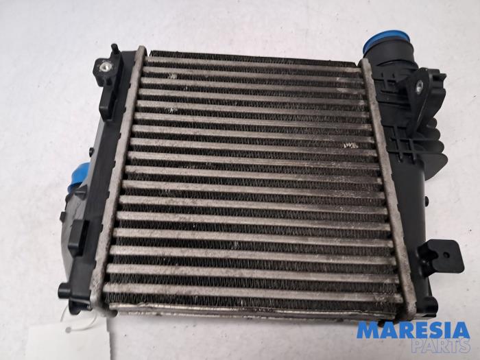 Usados Intercooler Peugeot 308 SW (L4/L9/LC/LJ/LR) 1.2 12V e-THP PureTech 110 Precio € 49,95 Norma de margen ofrecido por Maresia Parts