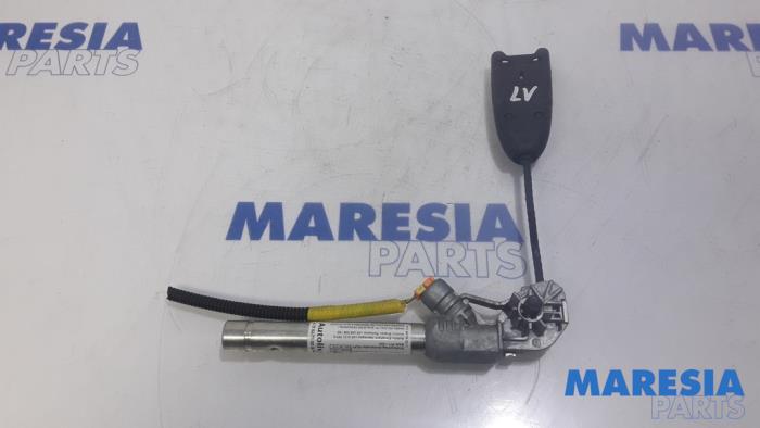 Begagnade Bältessträckare, vänster Alfa Romeo MiTo (955) 1.3 JTDm 16V Pris € 35,00 Marginaltabell erbjuds av Maresia Parts