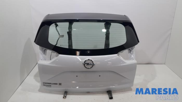 Używane Tylna klapa Opel Crossland (X) 1.2 12V Cena € 499,00 Procedura marży oferowane przez Maresia Parts