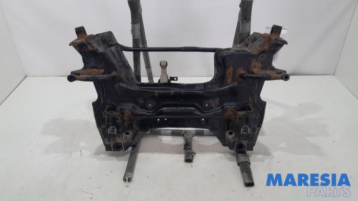 Begagnade Underram Opel Crossland (X) 1.2 12V Pris € 99,99 Marginaltabell erbjuds av Maresia Parts