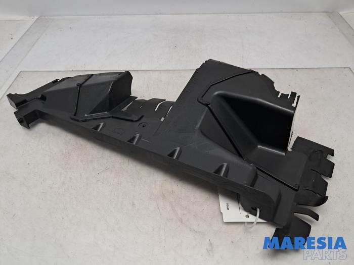 Begagnade Lufttratt Peugeot 3008 I (0U/HU) 1.6 16V THP 155 Pris € 25,00 Marginaltabell erbjuds av Maresia Parts