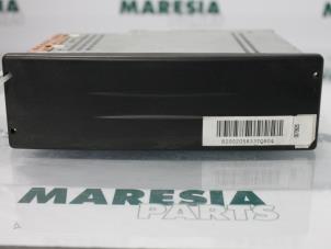 Used Radio/CD player (miscellaneous) Renault Espace (JK) 3.0 dCi V6 24V Price € 50,00 Margin scheme offered by Maresia Parts