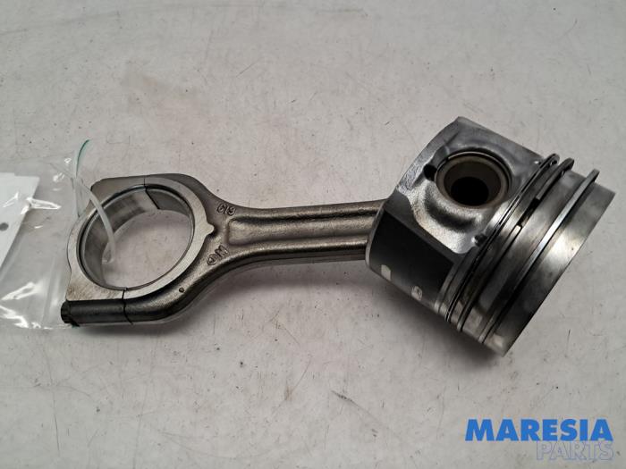 Usagé Bielle Citroen C4 Cactus (0B/0P) 1.6 Blue Hdi 100 Prix € 50,00 Règlement à la marge proposé par Maresia Parts