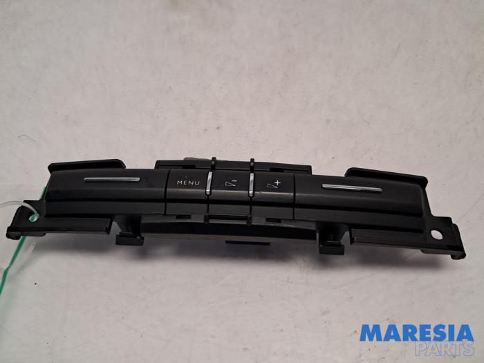 Begagnade Kontrollenhet, multimedia Citroen C3 (SC) 1.2 VTi 82 12V Pris € 22,50 Marginaltabell erbjuds av Maresia Parts