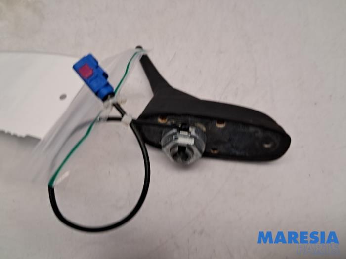 Begagnade Antenn Peugeot 308 SW (L4/L9/LC/LJ/LR) 1.2 12V e-THP PureTech 130 Pris € 19,99 Marginaltabell erbjuds av Maresia Parts