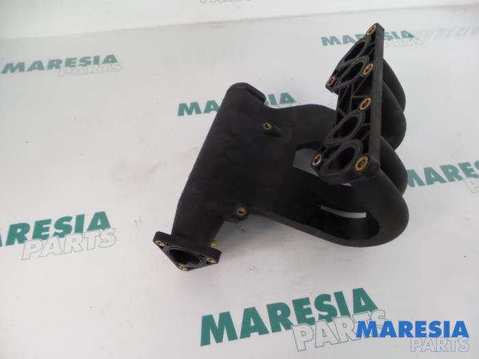 Gebrauchte Ansaugbrugge Renault Twingo (C06) 1.2 Preis € 30,00 Margenregelung angeboten von Maresia Parts