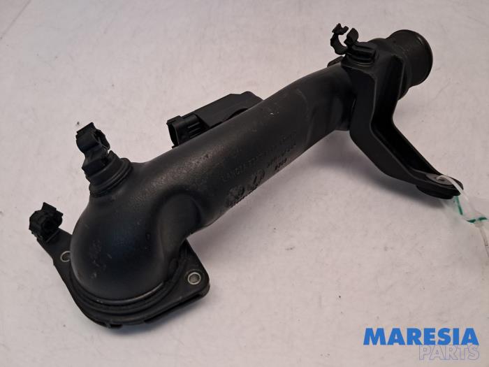 Gebrauchte Intercooler Rohr Fiat 500 (312) 0.9 TwinAir 80 Preis € 40,00 Margenregelung angeboten von Maresia Parts