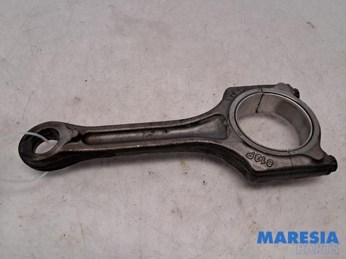 Usagé Bielle Citroen C4 Berline (NC) 1.6 16V VTi Prix € 30,00 Règlement à la marge proposé par Maresia Parts