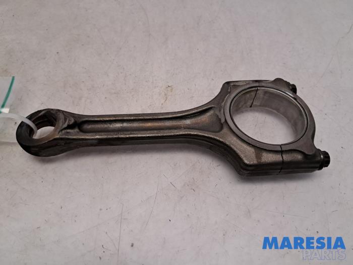Usagé Bielle Citroen C4 Berline (NC) 1.6 16V VTi Prix € 30,00 Règlement à la marge proposé par Maresia Parts