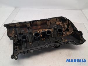 Ventildeckel van een Citroën C4 Berline (NC) 1.6 16V VTi 2011