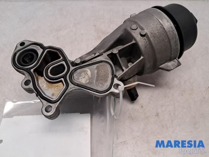 Gebrauchte Ölfiltergehäuse Citroen C4 Berline (NC) 1.6 16V VTi Preis € 54,99 Margenregelung angeboten von Maresia Parts