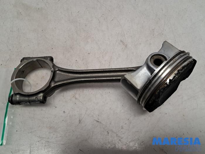 Gebrauchte Pleuelstange Opel Corsa F (UB/UH/UP) 1.2 12V 75 Preis € 99,00 Mit Mehrwertsteuer angeboten von Maresia Parts