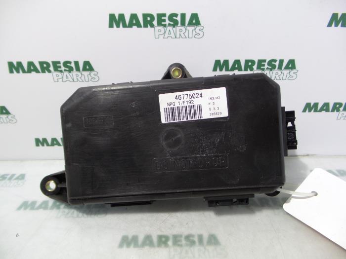 Usagé Ordinateur divers Fiat Stilo (192A/B) 1.6 16V 5-Drs. Prix € 35,00 Règlement à la marge proposé par Maresia Parts