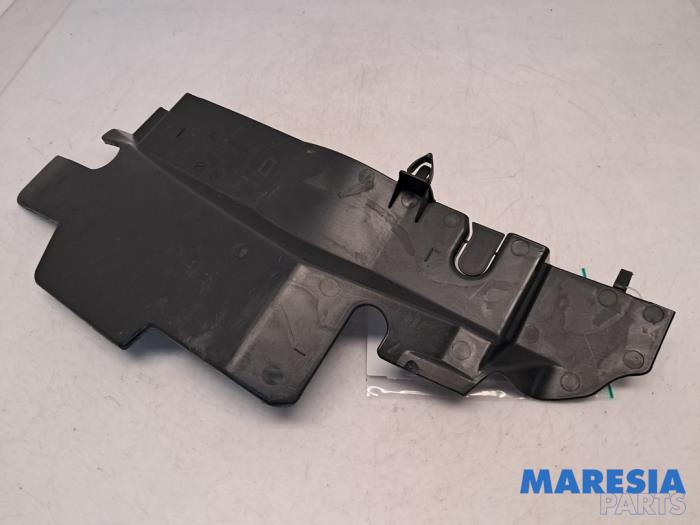 Begagnade Lufttratt Peugeot Expert (G9) 1.6 HDi 90 Pris € 24,19 Inklusive moms erbjuds av Maresia Parts