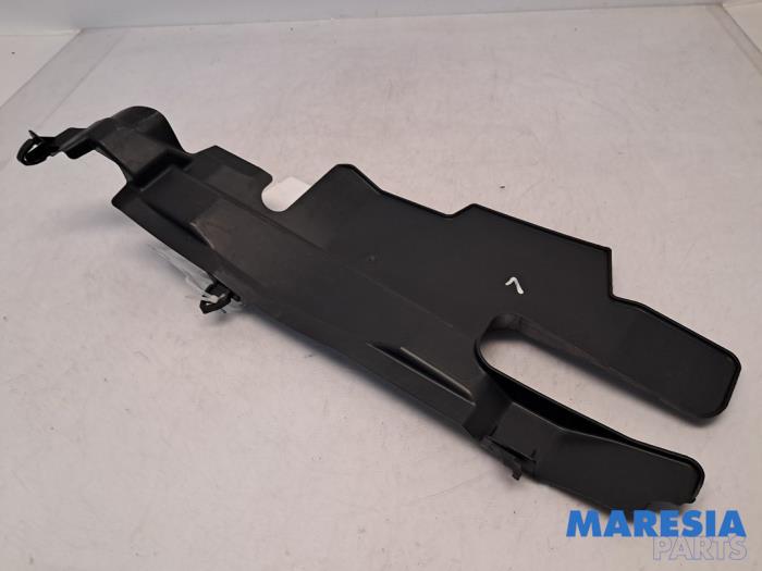 Begagnade Lufttratt Peugeot Expert (G9) 1.6 HDi 90 Pris € 24,19 Inklusive moms erbjuds av Maresia Parts