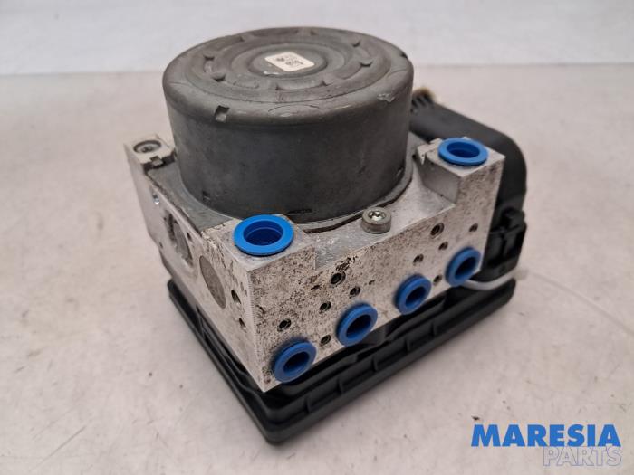 Used ABS pump Peugeot 2008 (CU) 1.6 VTI 16V Price € 200,00 Margin scheme offered by Maresia Parts