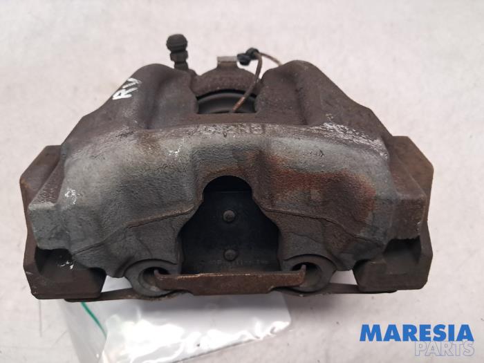 Begagnade Främre bromsok, höger Alfa Romeo Giulietta (940) 1.4 TB 16V MultiAir Pris € 50,00 Marginaltabell erbjuds av Maresia Parts