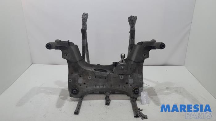 Used Subframe Renault Megane III CC (EZ) 1.4 16V TCe 130 Price € 84,95 Margin scheme offered by Maresia Parts