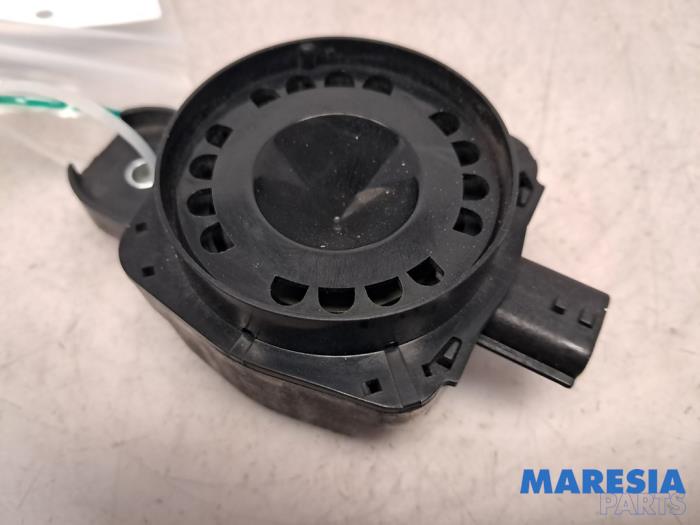 Używane Klakson Renault Megane III CC (EZ) 1.4 16V TCe 130 Cena € 12,50 Procedura marży oferowane przez Maresia Parts