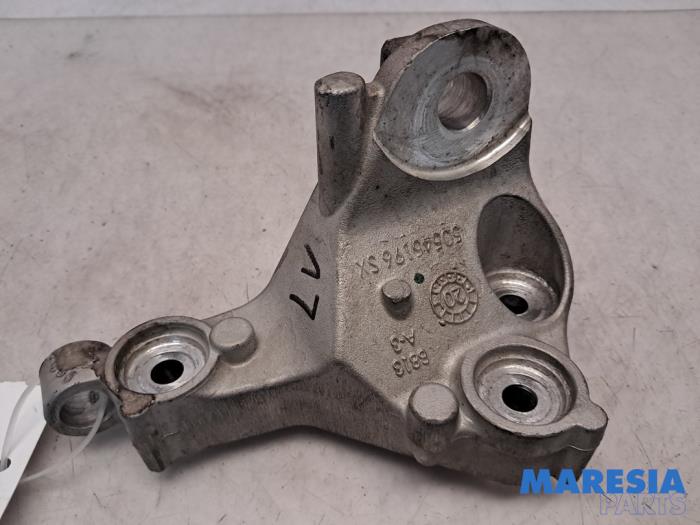 Used Engine mount Alfa Romeo Giulia (952) 2.0 T 16V Veloce Price € 42,50 Margin scheme offered by Maresia Parts