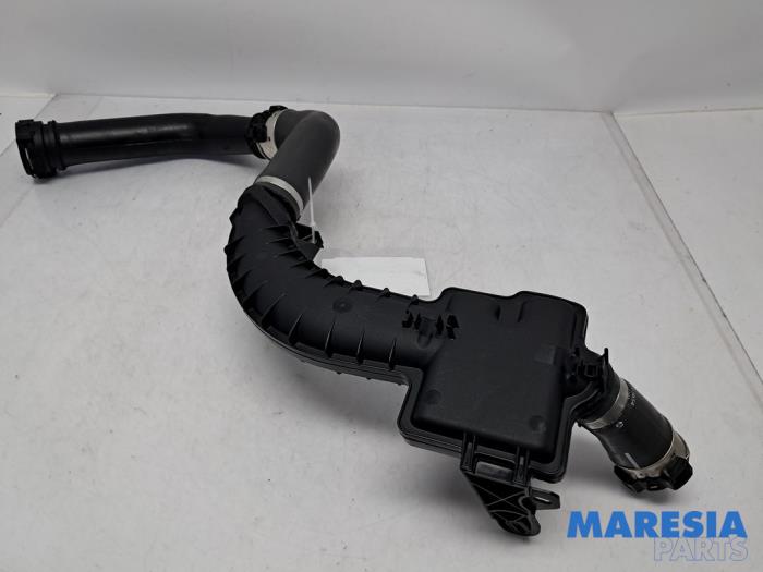Gebrauchte Intercooler Schlauch Renault Megane III CC (EZ) 1.4 16V TCe 130 Preis € 79,99 Margenregelung angeboten von Maresia Parts