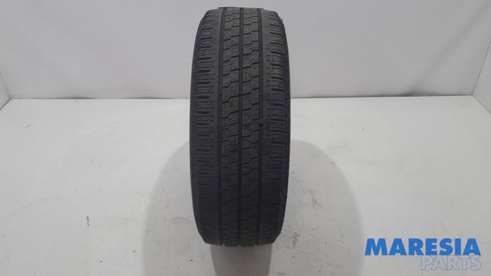 Begagnade Däck Citroen Jumpy (G9) 1.6 HDI 16V Pris € 36,30 Inklusive moms erbjuds av Maresia Parts