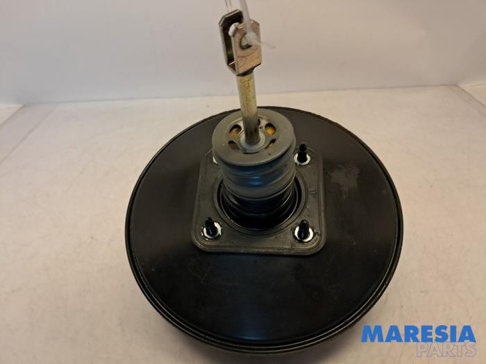 Usados Servofreno Renault Twingo II (CN) 1.2 16V Precio € 60,00 Norma de margen ofrecido por Maresia Parts