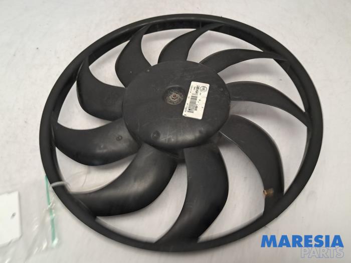 Używane Silnik wentylatora Peugeot Boxer (U9) 2.2 HDi 110 Euro 5 Cena € 90,75 Z VAT oferowane przez Maresia Parts