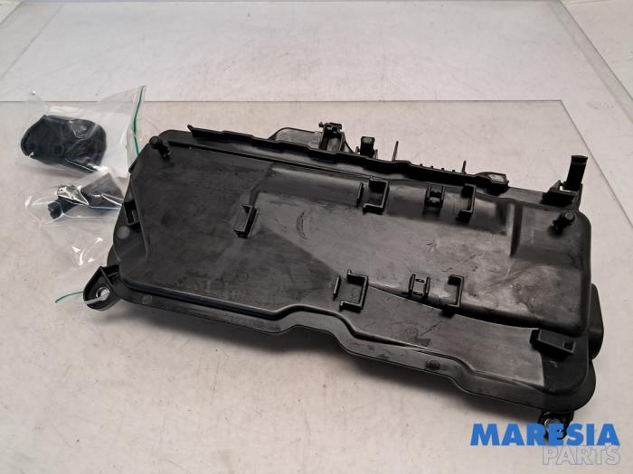 Gebrauchte Abdeckblech Motor Fiat Talento 2.0 EcoJet BiTurbo 145 Preis € 42,35 Mit Mehrwertsteuer angeboten von Maresia Parts