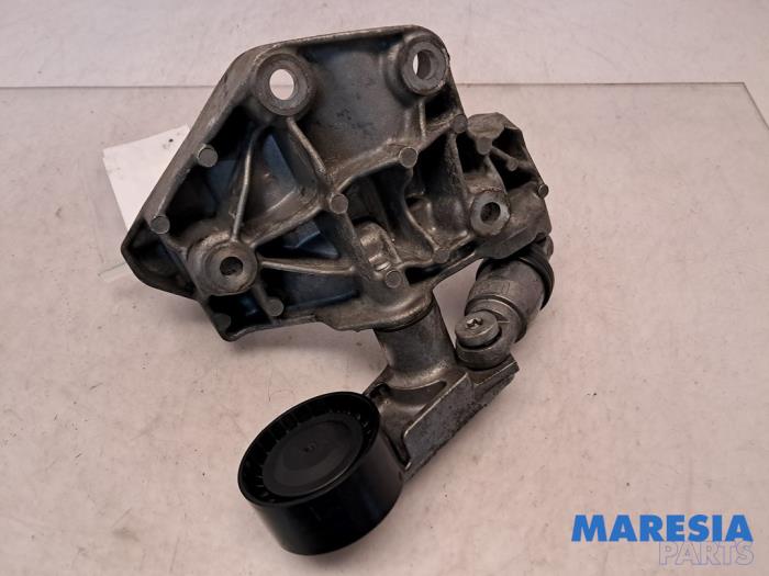 Used Engine mount Fiat Talento 2.0 EcoJet BiTurbo 145 Price € 90,75 Inclusive VAT offered by Maresia Parts